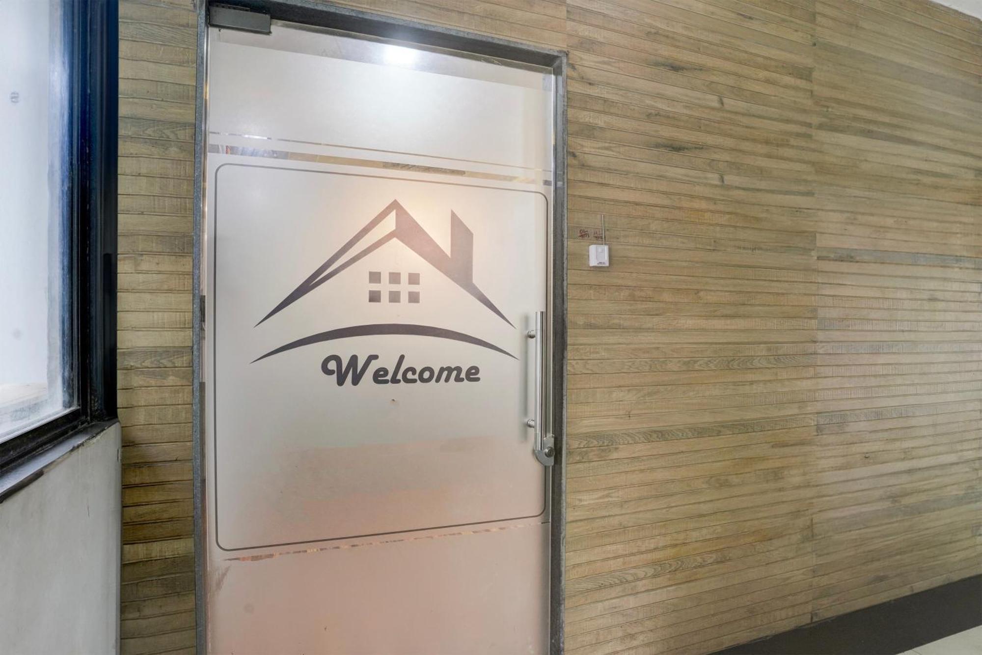 Super Hotel O Vip Road Formerly Hotel Lotus สุรัต ภายนอก รูปภาพ